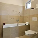 Utulny S Vyhledem Do Kraje K J Erbena Appartement *
