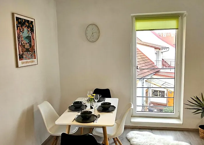 útulný S Výhledem Do Kraje K J Erbena Apartmán